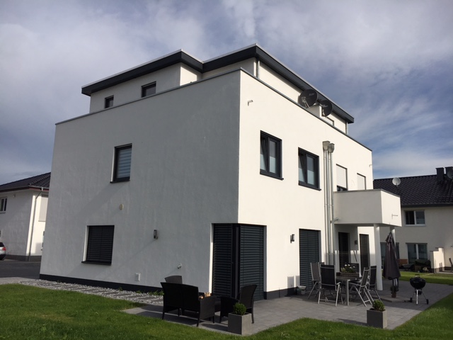 3 Familienhaus mit Büro